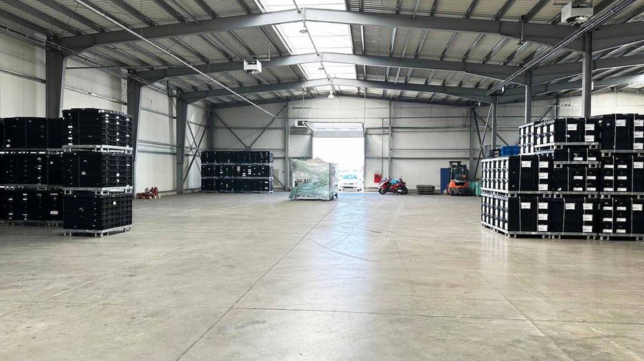 De Inchiriat Hala industria- PREMIUM – 720 mp, Arad | Doc, rampă TIR - Poză 3