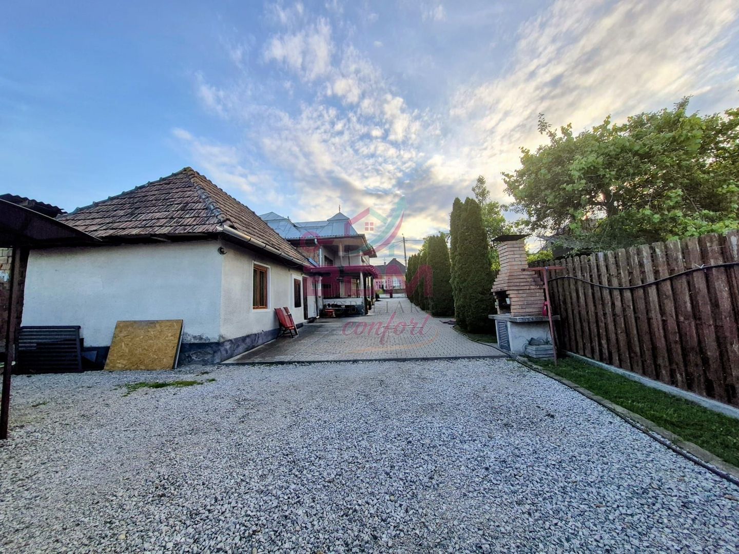 0% Comision | Casă la calcan | 570 mp teren I zona Bai - Poză 6