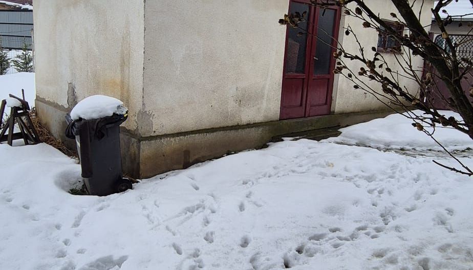 Casa ,curte și gradina.Teren cu 2700 mp. - Poză 11