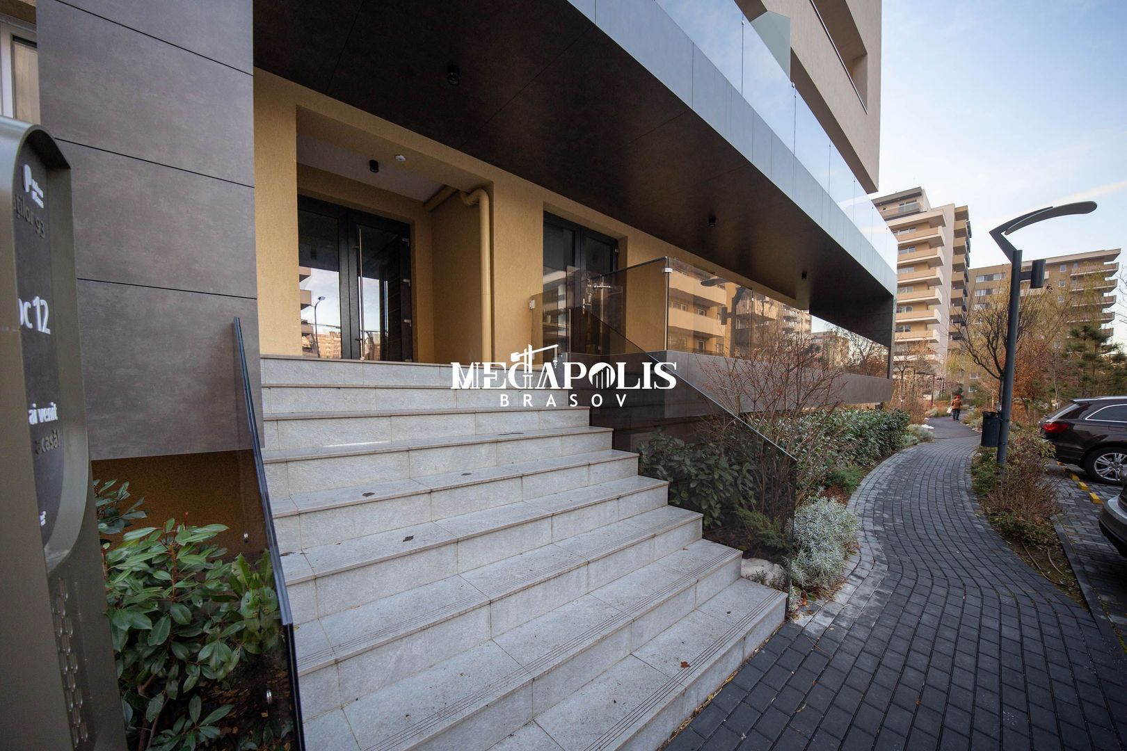 Urban Plaza - Poză 10