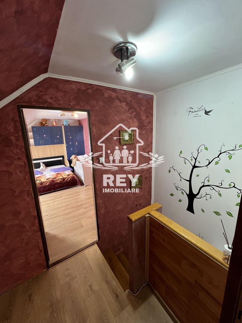 De vanzare- Apartament 3 camere str Luptei - Poză 7
