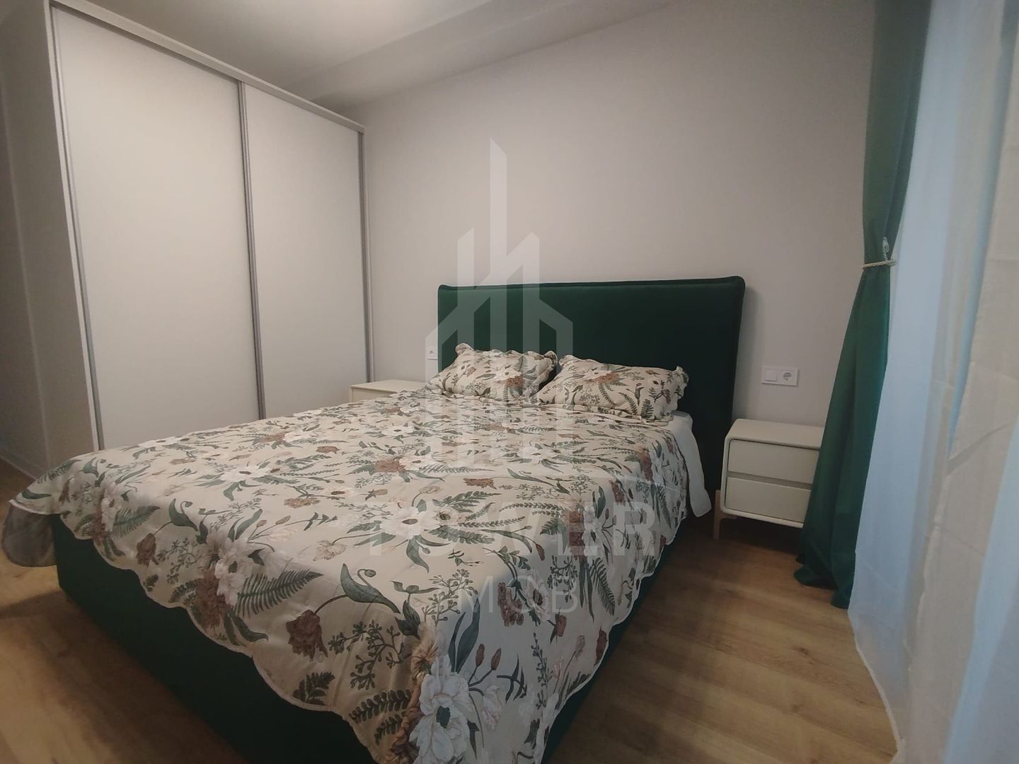 Apartament modern de închiriat, cu balcon și loc de parcare - Poză 4