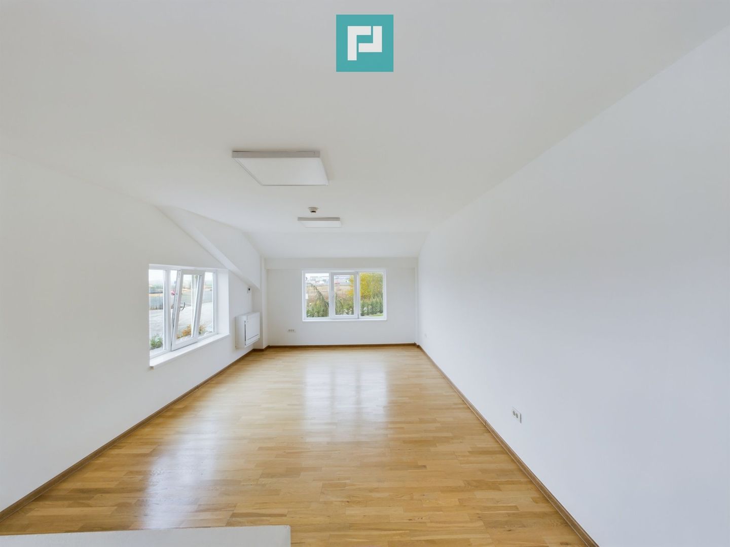 Hală cu birouri și platformă betonată de 2.500 mp - Poză 6