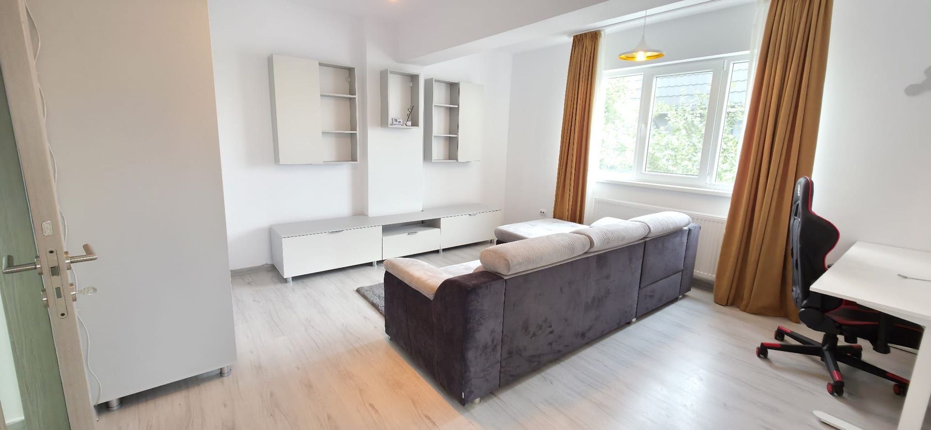 Garsoniera Decomandata Solstitiului Mall La Strada - Amurgului - Poză 3