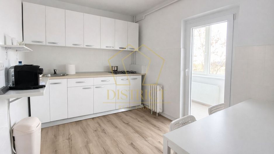 Apartament superb cu 3 camere | Soarelui - Poză 9