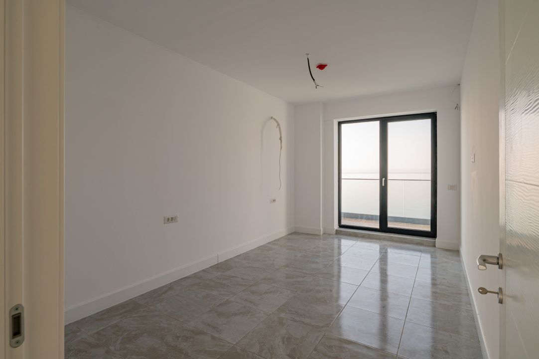 2 camere Mamaia | Private Lake- bloc 2025| Vedere frontală la lac, la 5 m de apa - Poză 15