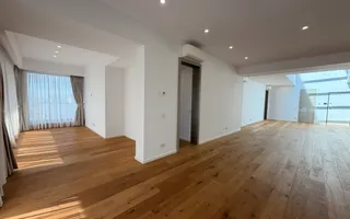Penthouse lux cu 4 camere in zona ambasadelor - Poză 30