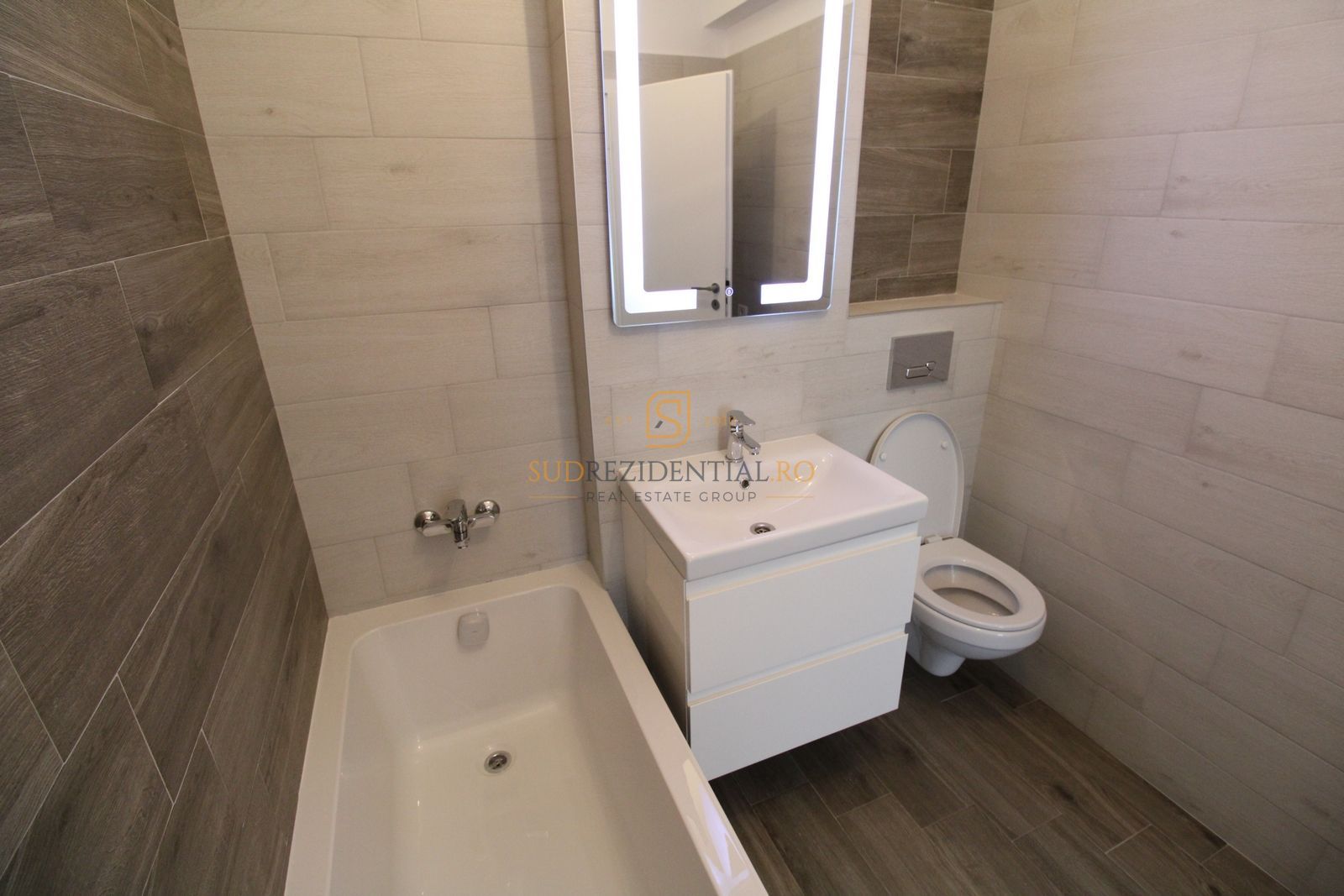 Apartament 3 camere de vanzare, langa Mall Grand Arena, Metalurgiei - Poză 9