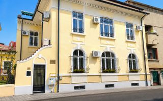 Oportunitate de investitie! Vila ultracentrala, zona Armeneasaca, com - Poză 1