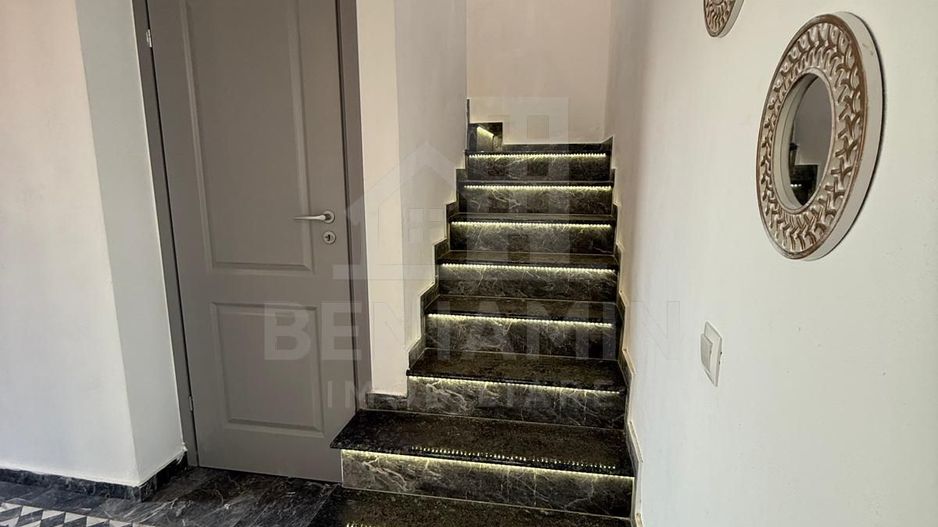 Casa Moderna-Lux-La cheie-Mobilata-Utilata-Model deosebit-Libera - Poză 11