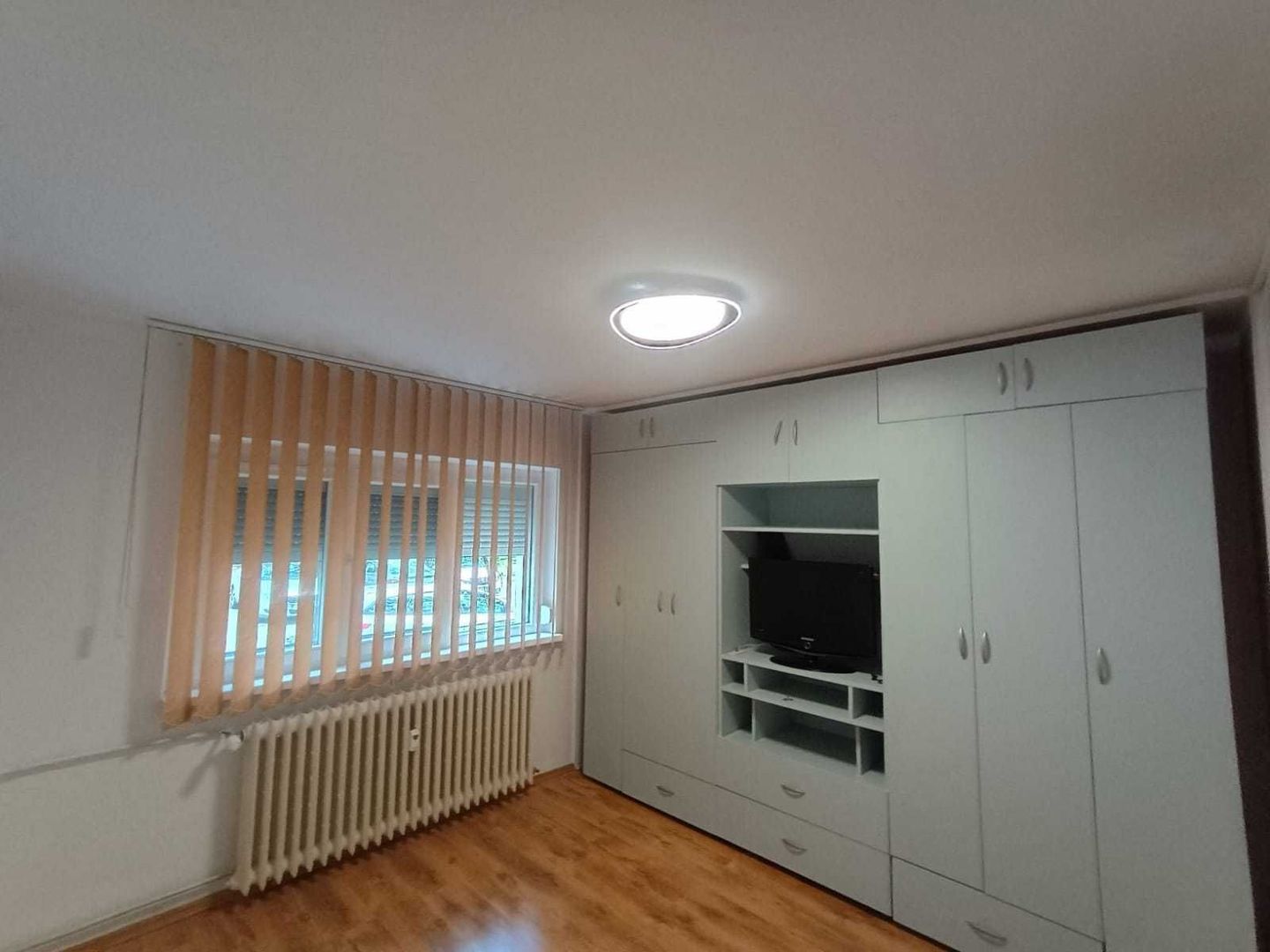Inchiriez apartament 2 camere Rahova - Poză 4