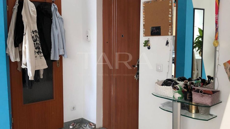 Apartament la mansardă, cu scară interioară. - Poză 5