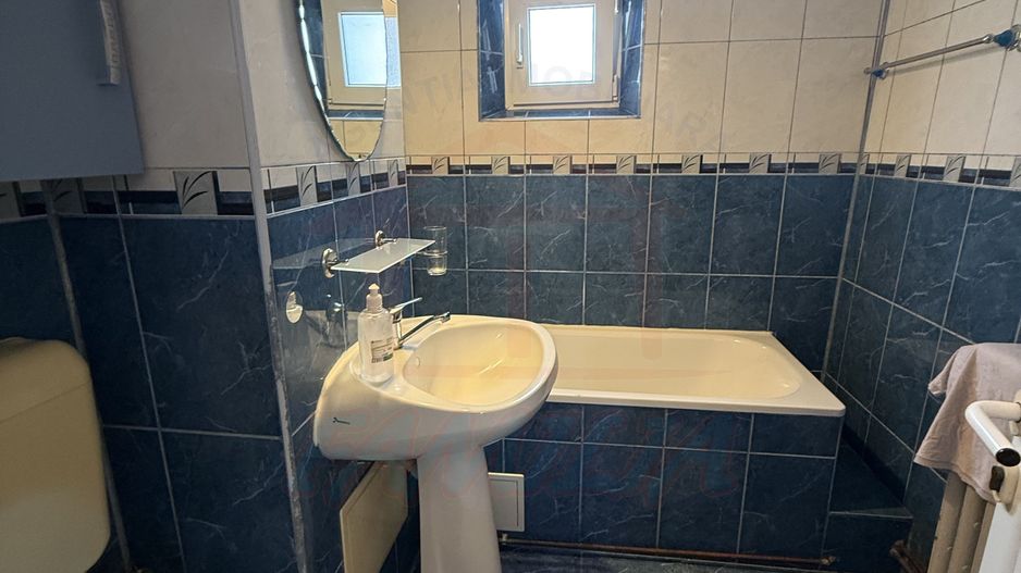 🏛️ De închiriat 2 camere, Micro 20, 350 euro/luna - Poză 8