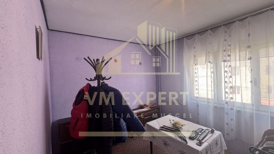 APARTAMENT 2 CAMERE ETAJ 2 GRUI CAMPULUNG - Poză 3