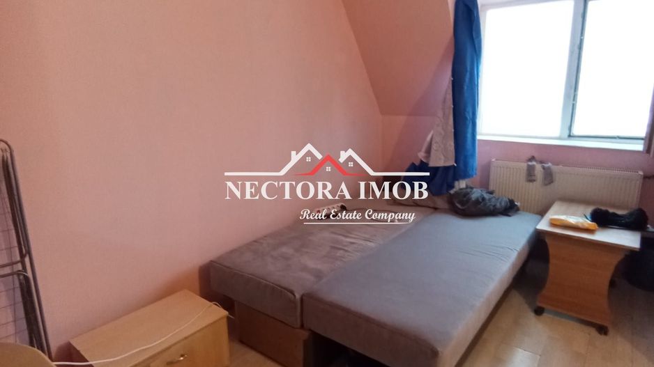 Garsoniera SPLAIUL CRISANEI Str. Poienitei 21mp in blocul portocaliu - Poză 1