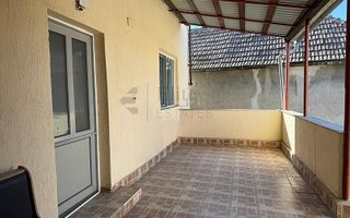 Casa singura in curte zona Parcul Salca | Acces auto - Poză 2