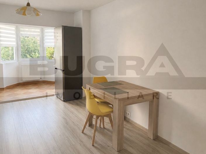 Apartament de 2 camere, 55mp, decomandat, parcare, zona Plopilor - Poză 6
