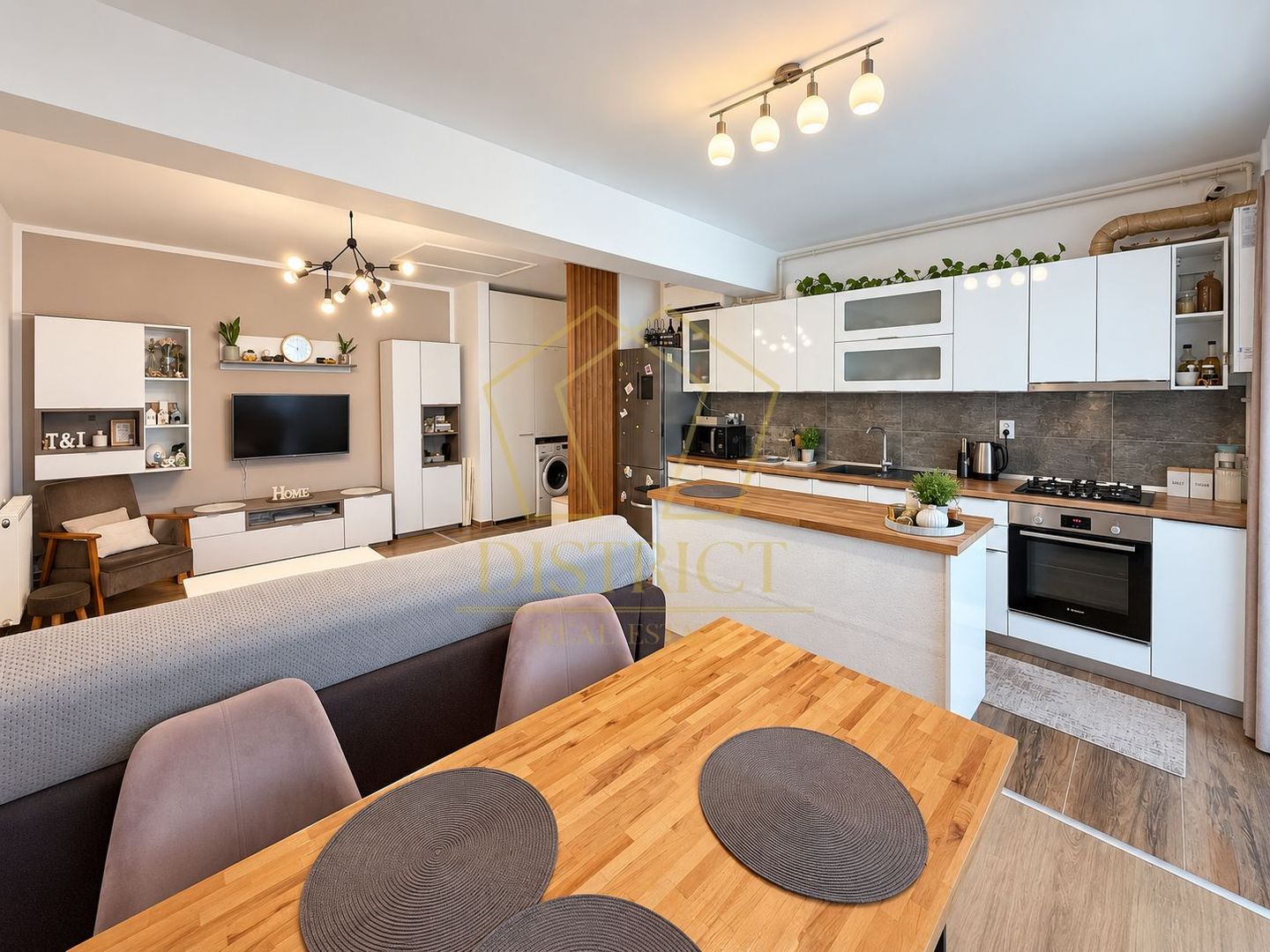 Apartament Superb cu 3 camere mobilat | terasa de 12 mp | Giroc | asfalt. - Poză 3