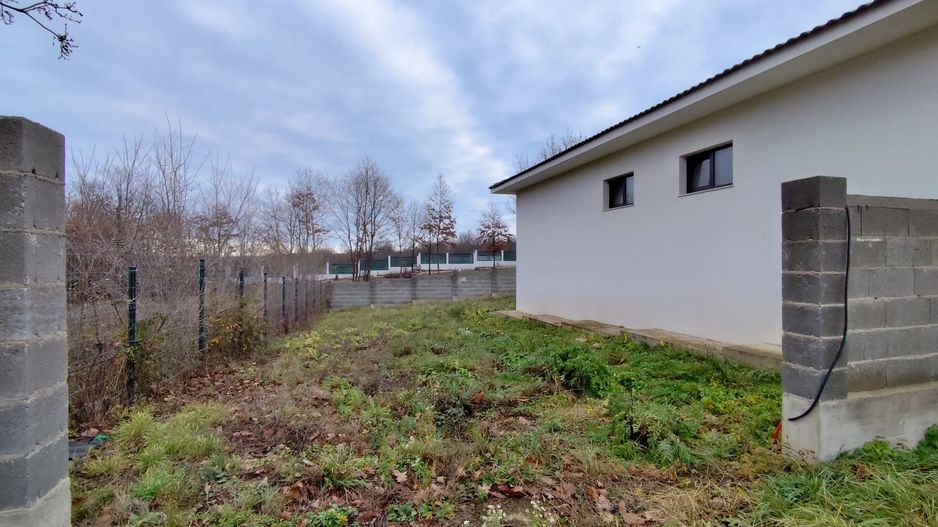 Casa noua de vanzare, nivel parter, living generos si 3 dormitoare - Poză 3