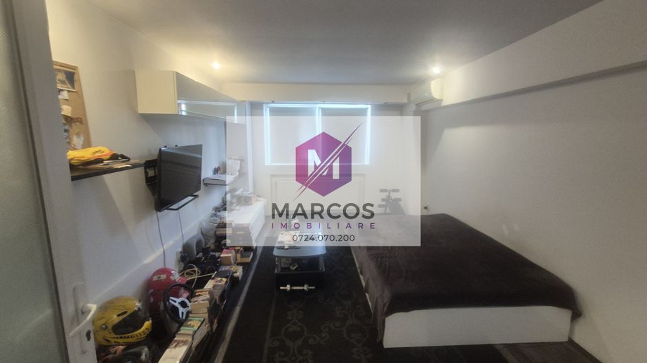 Vand apartament 2 camere Centru - Poză 1