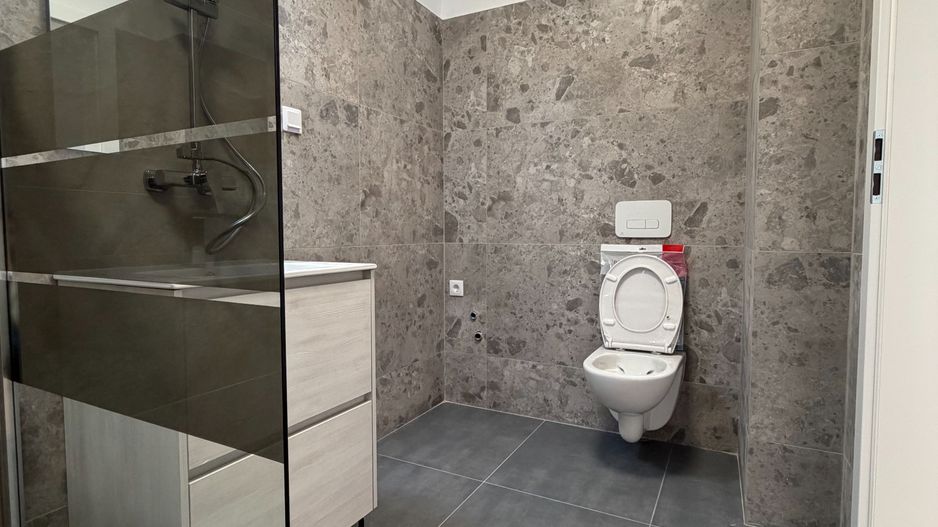 Apartament două camere, finisat nou, zona Eroilor - Poză 6