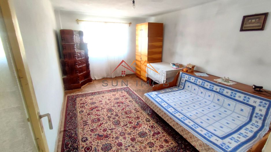 CASĂ DE VÂNZARE | 9 CAMERE | TEREN 1.000 MP | BĂICOI – ZONĂ CENTRALĂ - Poză 14