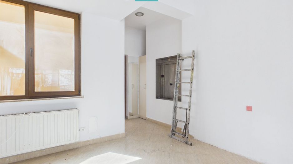 Spațiu comercial renovat, vitrină 8 m, Etaj 1 - Poză 6