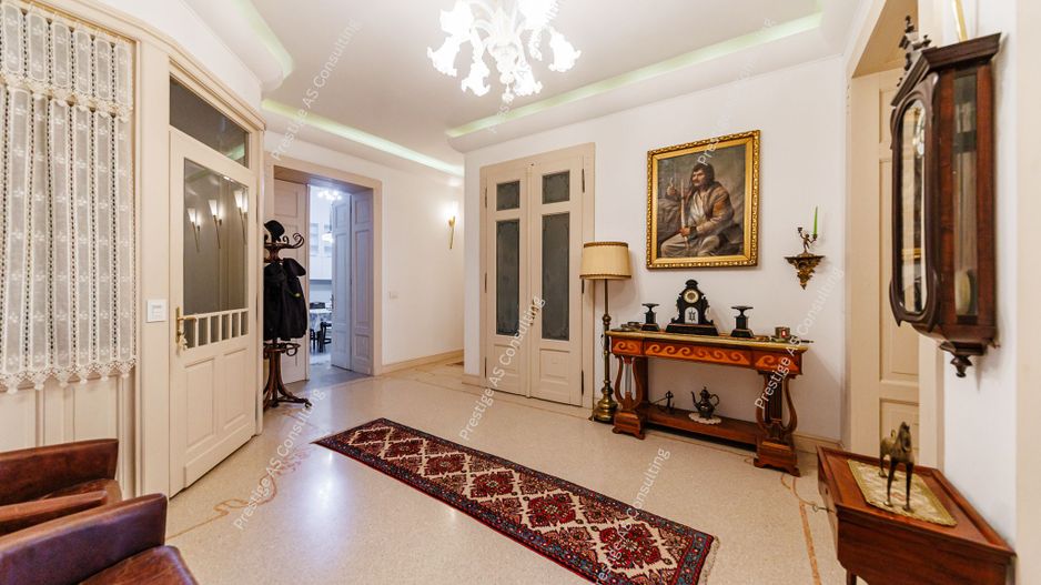 Resedinta patrimoniala de 222 mp | Piata Victoriei | Cladire istorica-Lift - Poză 15