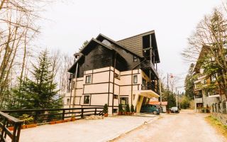 Pensiune Sinaia Langa Castelul Peles | Investitie sigura. - Poză 3