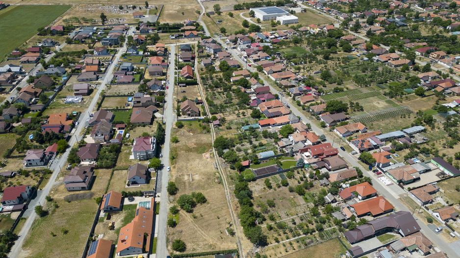 Loc de casă în Sânleani 412mp - Poză 3