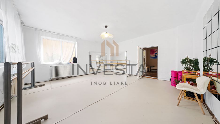 Apartament 4 camere, 160 mp, curte 165 mp, garaj | Andrei Muresanu - Poză 3