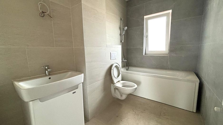 Apartament cu 3 camere la super pret, zona Mehala - Poză 3