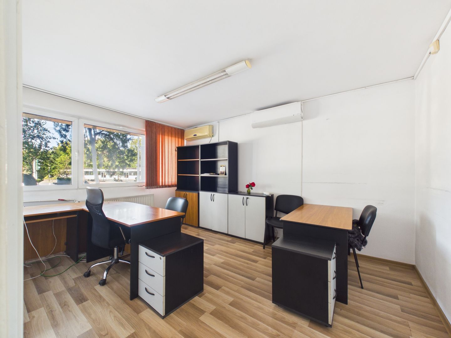 Apartament cu 2 camere de vanzare, Sura Mare - Metrou Eroii Revolutiei - Poză 1