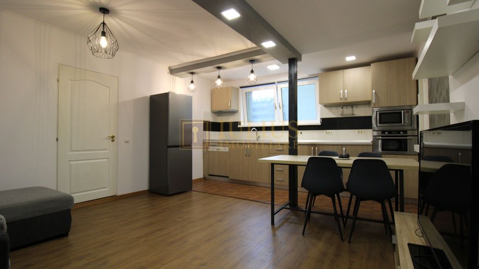 3 camere + 2 bai, centrala proprie, zona Aradului. - Poză 1