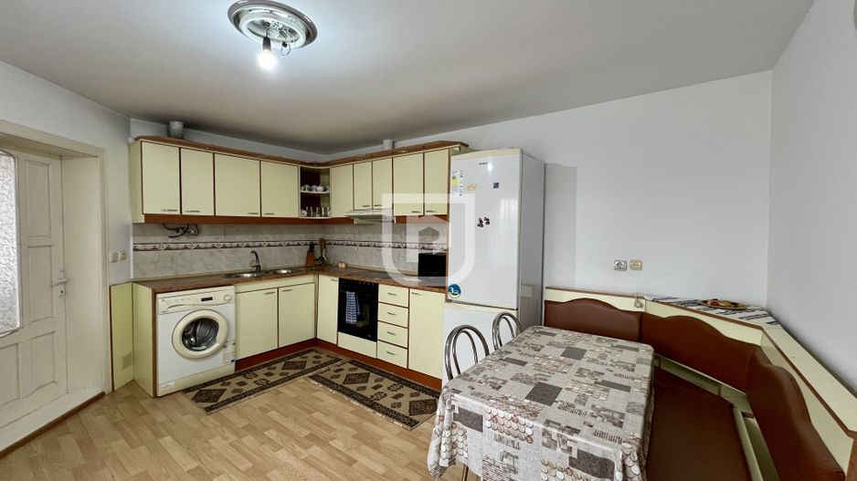 Casa de vacanta spatioasa de vanzare 6 dormitoare in Gura Humorului - Poză 14