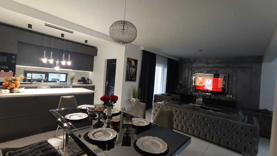 Duplex despartit prin garaj -Dumbravita - zona Lidl - Poză 9