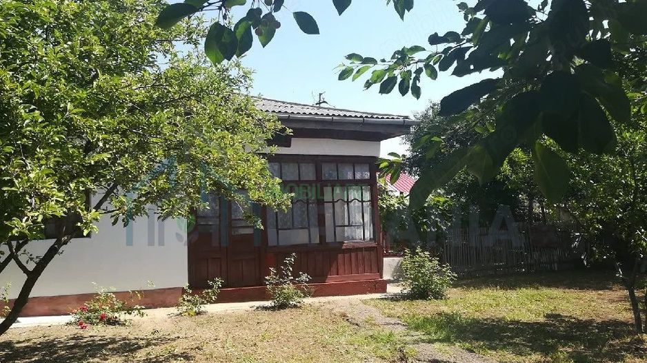 Casă tradițională de vânzare în Comuna Costești, județul Iași - Poză 4