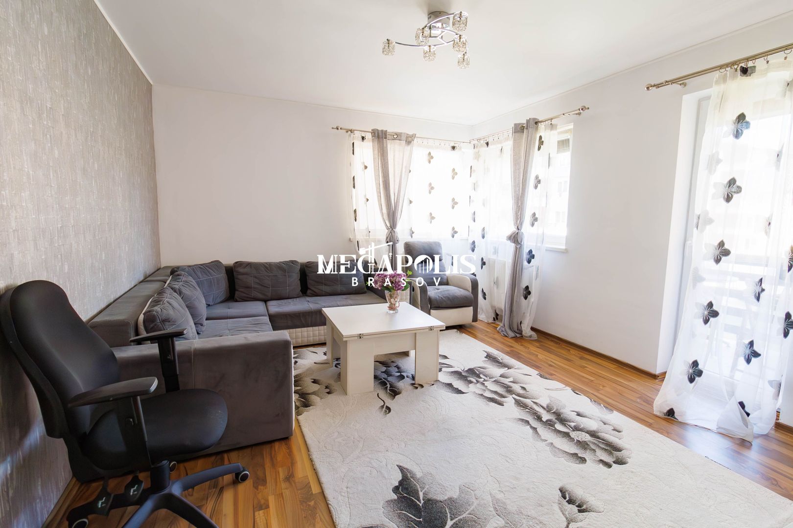 Apartament 2 Camere Decomandat / Etaj Intermediar Sanpetru - Poză 1