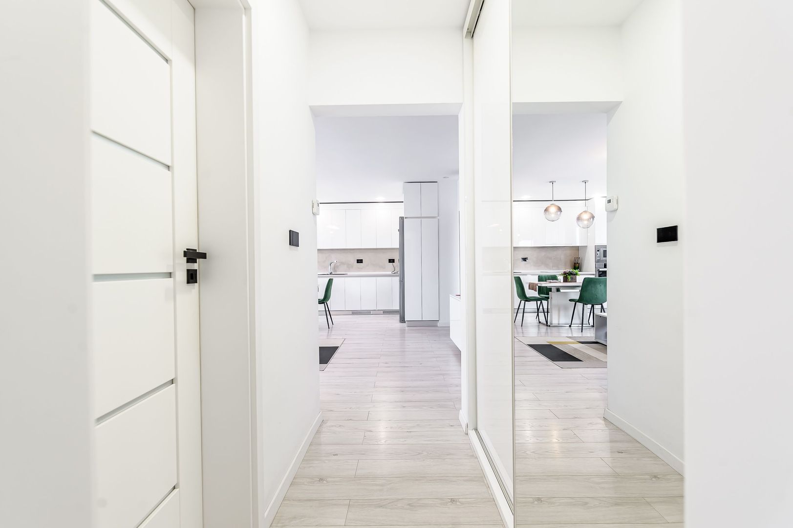 Apartament superb, ultrafinisat, bloc nou lângă Medlife Genesys - Poză 4