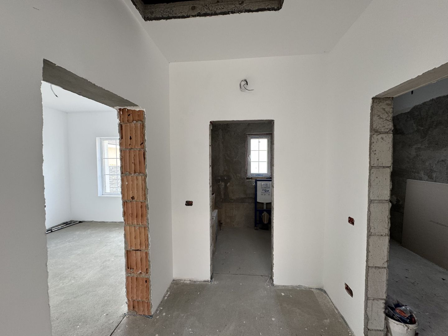 Casa Individuala Parter Sanmihaiu Roman,4 Camere,2 Bai,Proiect Modern - Poză 11