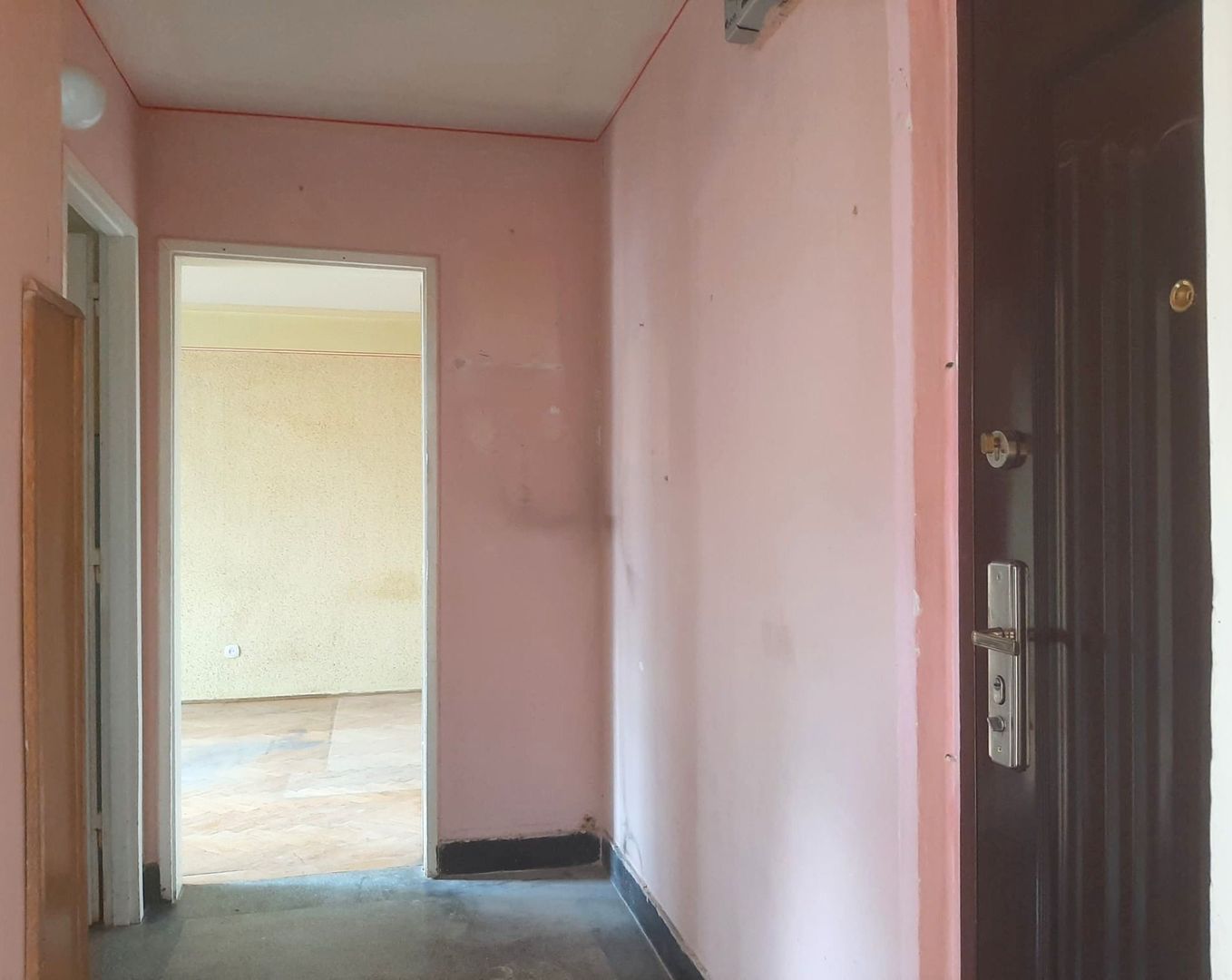Apartament 2 camere 89000 EUR etaj intermediar foarte aproape de piata Astra - Poză 12