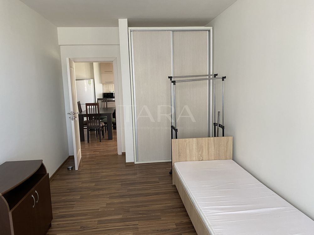 Apartament cu 3 camere, renovat, două balcoane, parcare, zona Teilor. - Poză 5
