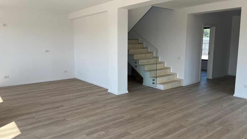 Vila spatioasa langa padure TVA 0%, teren 700mp, DN1, A3, A0 - Poză 10