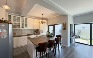 Vila 4 camere, curte amenajata | Strada Petre Ispirescu - Poză 14