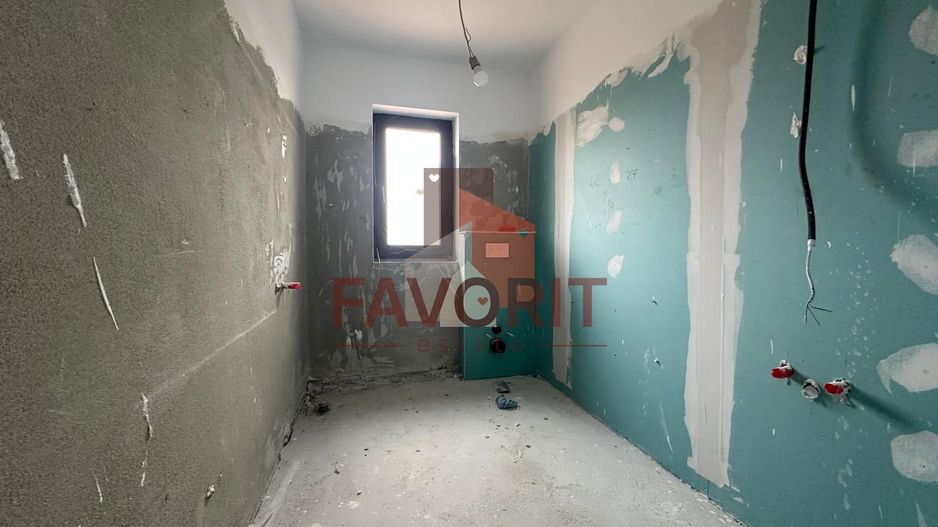 Casa individuala | Parter + Etaj | Asfalt | Toate utilitatile | - Poză 12