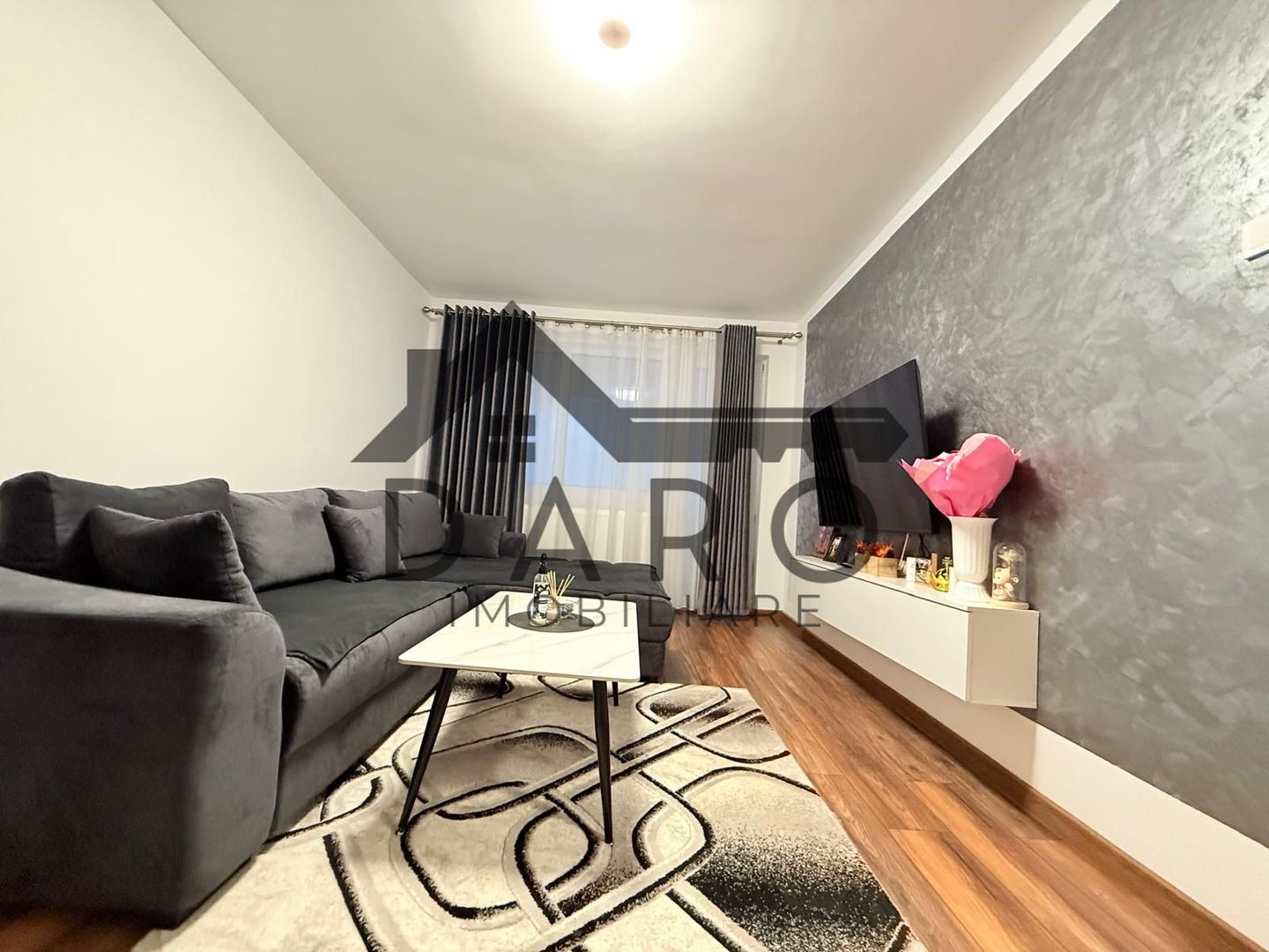 Apartament 2 camere decomandat  Libertății Etaj 2 bloc cu doua lifturi - Poză 1