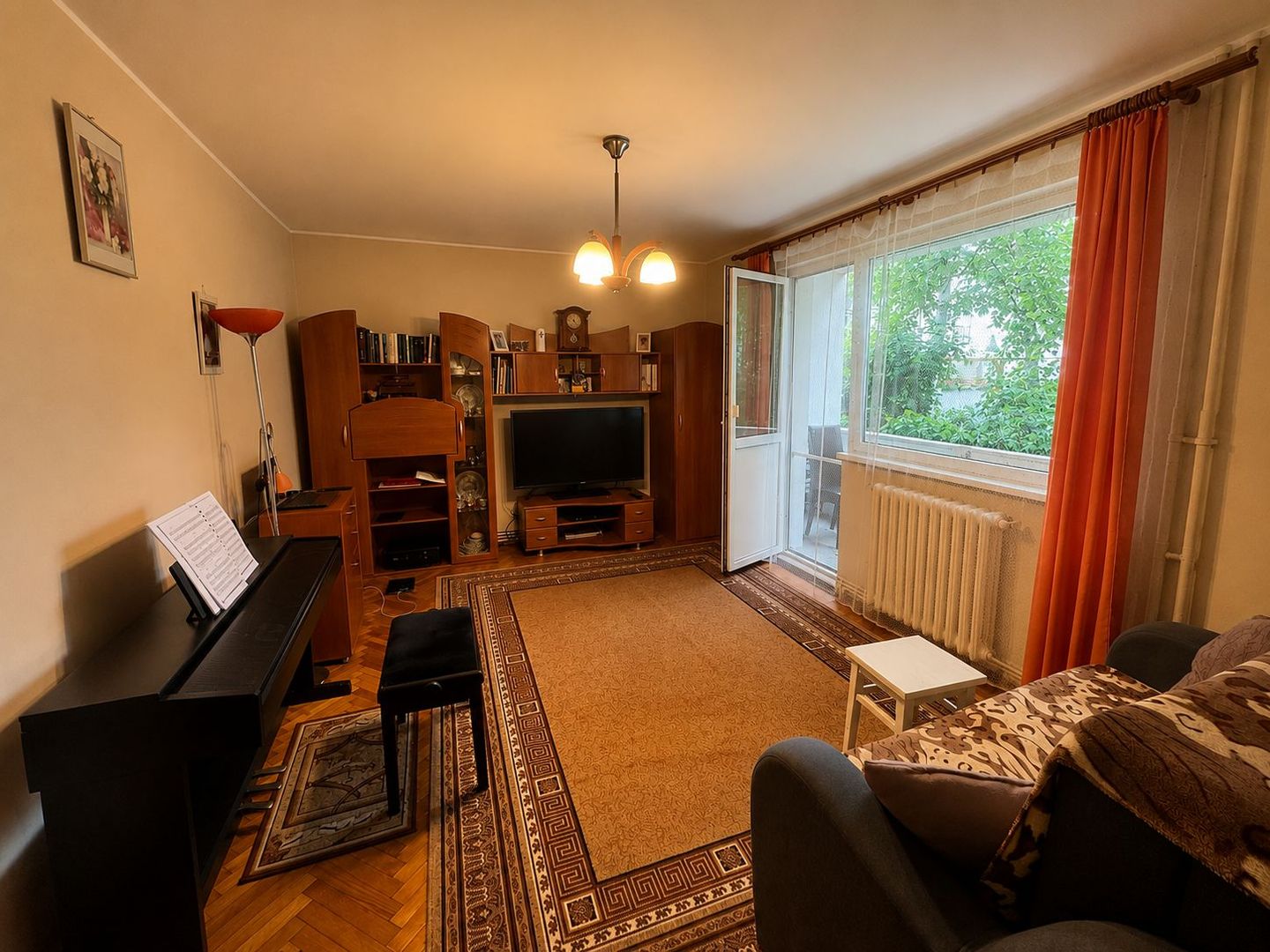 Apartament 3 camere, 63 mp, logie și boxă - Poză 3