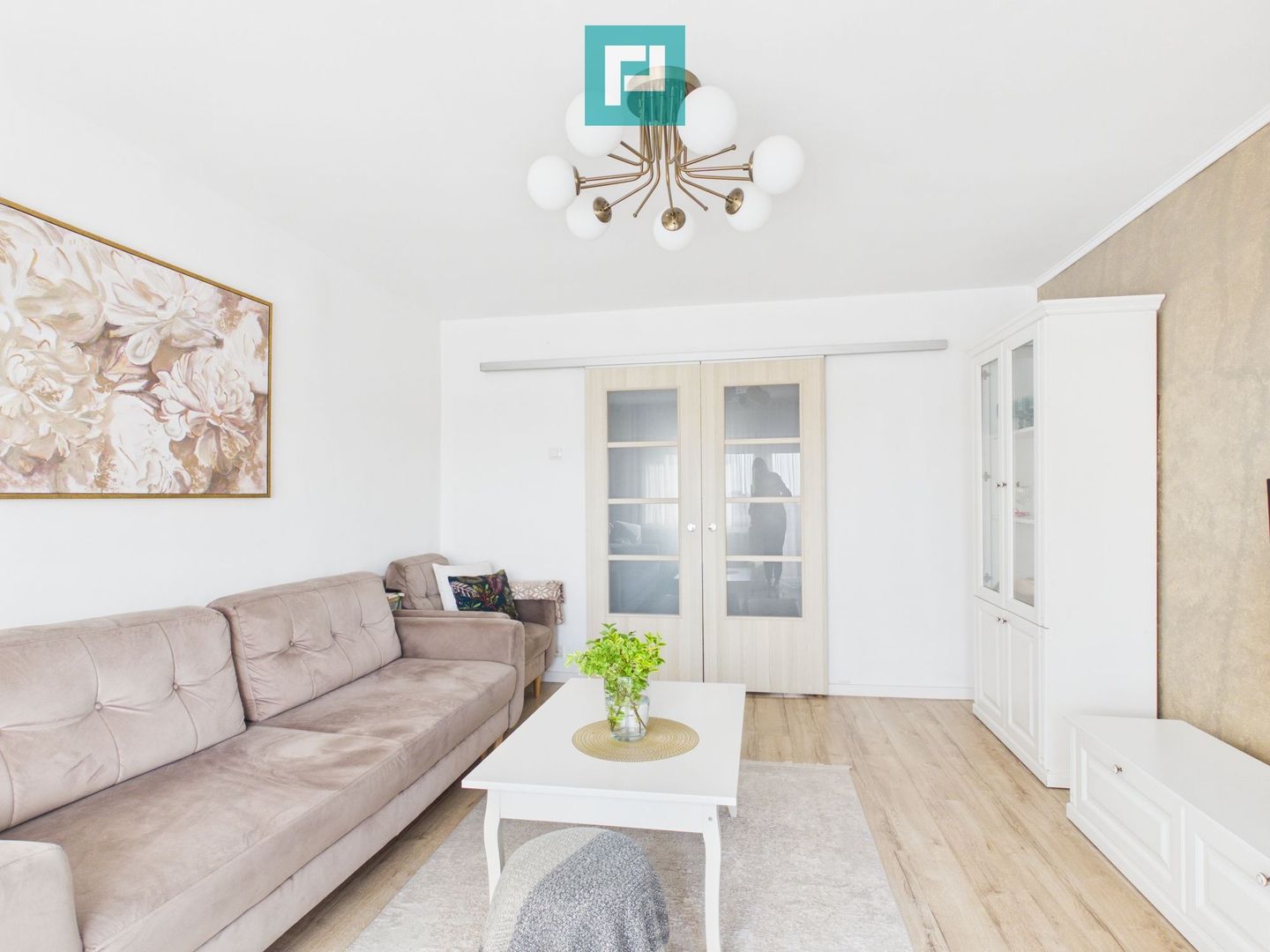 Apartament superb cu 5 camere, in Vlaicu - Poză 2