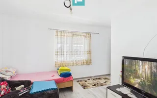 Casă 225 mp cu teren 1.482 mp în Leș - Poză 18
