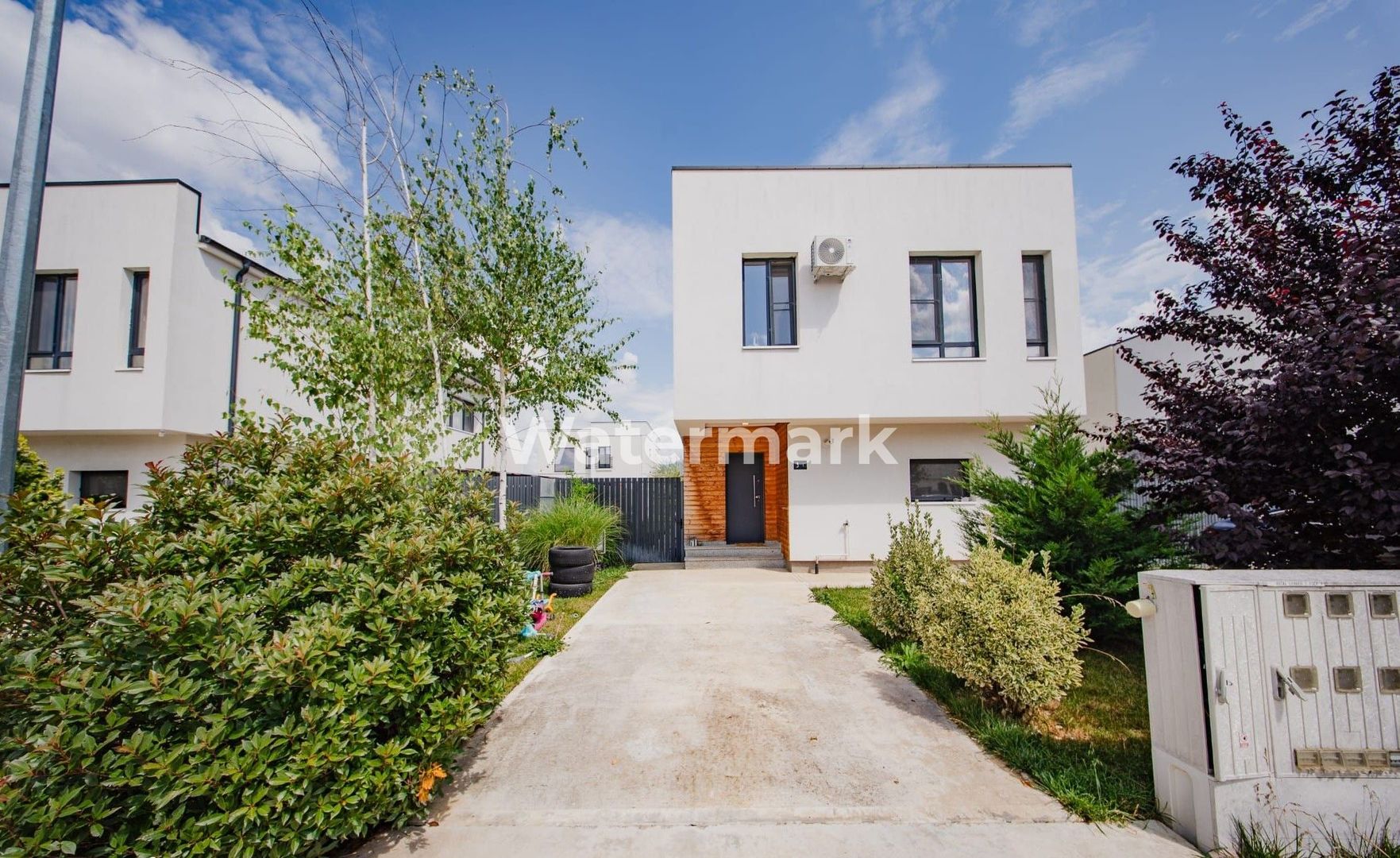 Casă cu 4 camere de închiriat, grădină 200 mp - Poză 1
